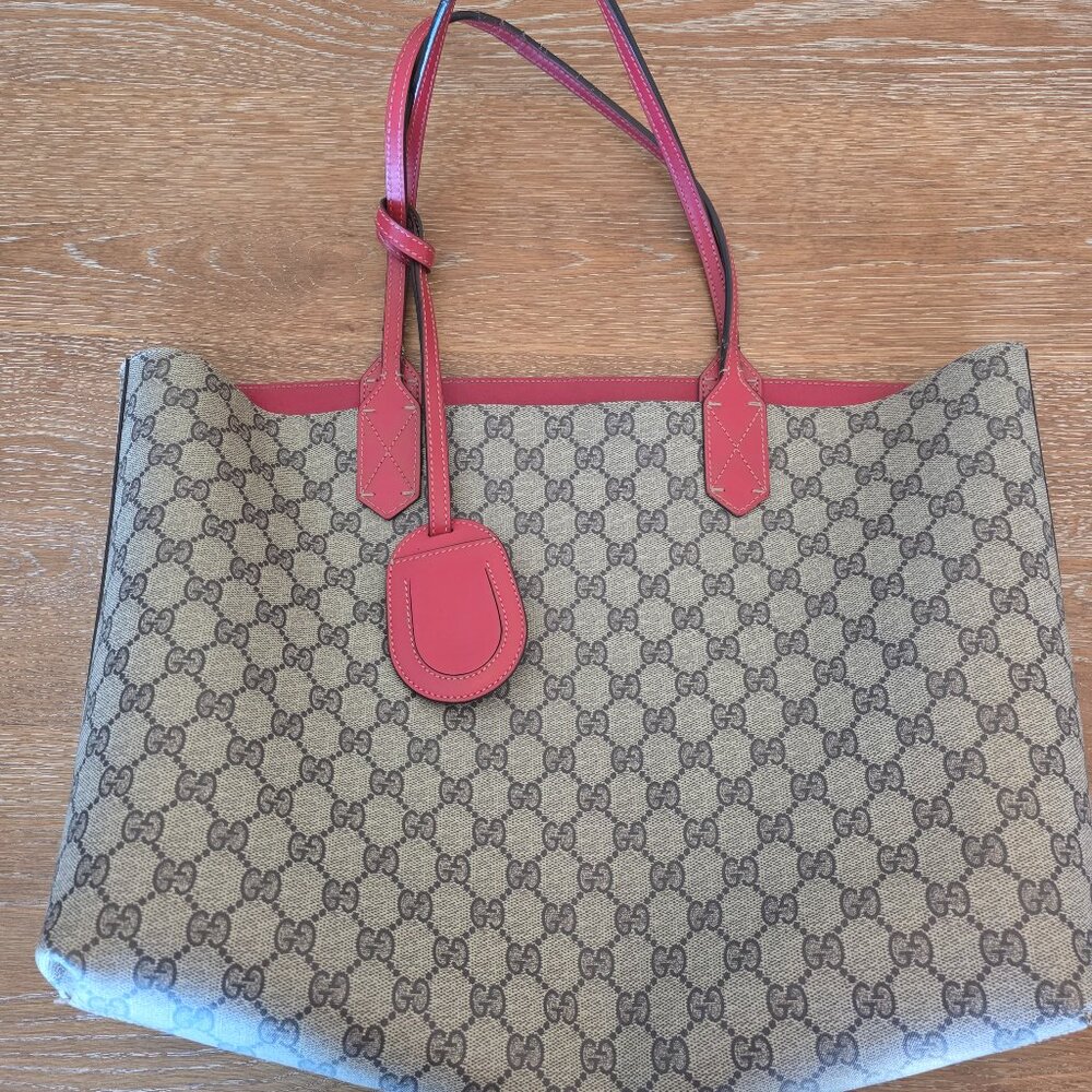 Gucci GG Supreme tote